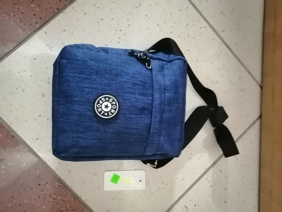 Saszetka na ramię. WYPRZEDAZ.