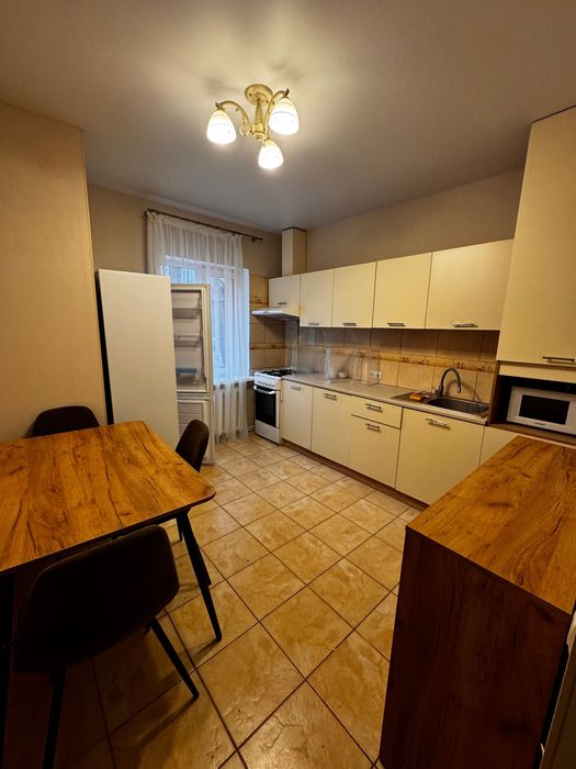 Оренда будинку на вул Пирогова