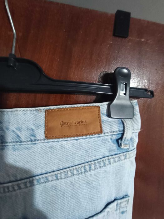 Calça de ganga larga clarinha