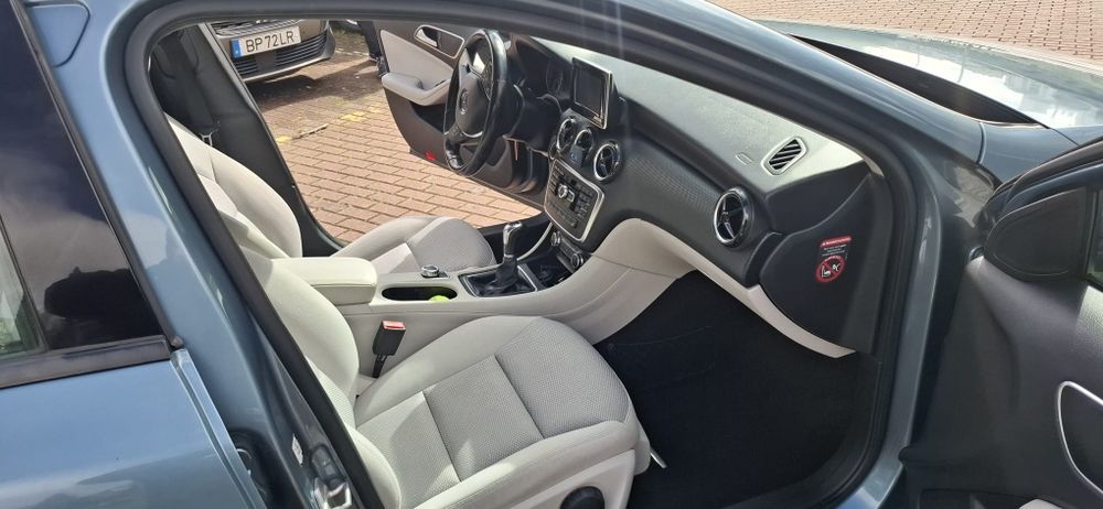 Mercedes  A 180 D