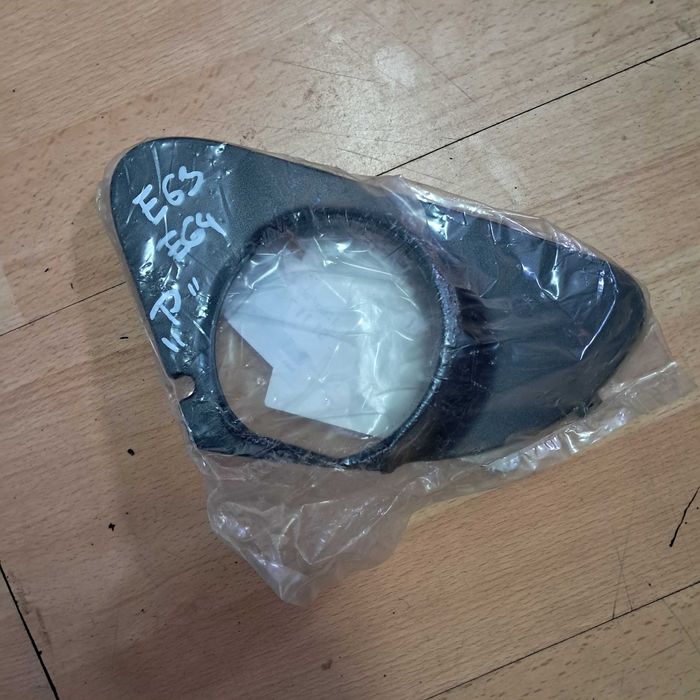 Kratka ramka halogenu prawa BMW e63 e64 nowa oryginalna