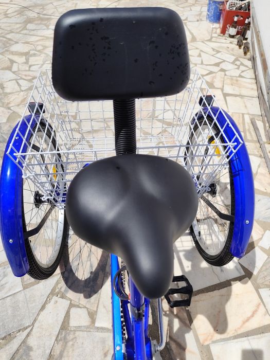 Bicicleta 3 rodas NOVA