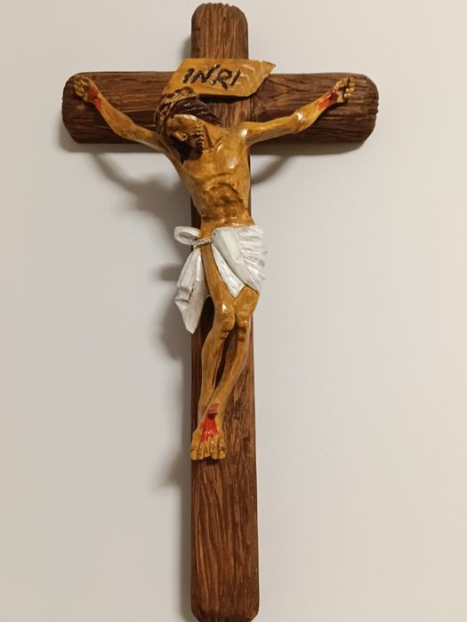 Duży rzeźbiony drewniany krzyż 50cm