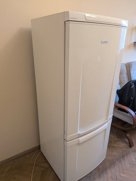Sprawna lodówka Electrolux - super stan wizualny