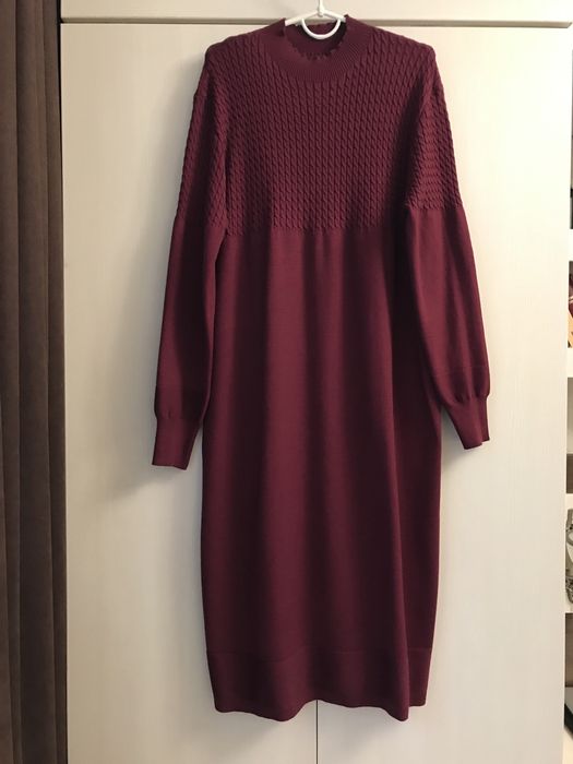 Плаття тепле трикотажне .