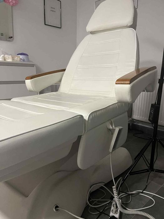 Sprzedam fotel kosmetyczny w pełni elektryczny
