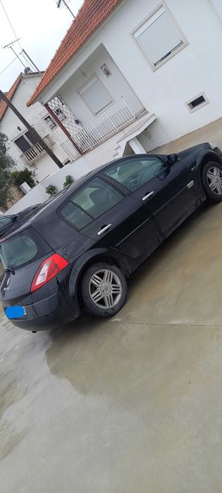 Renault Megane
Ano 2003
Cor preto
Combustível gasóleo