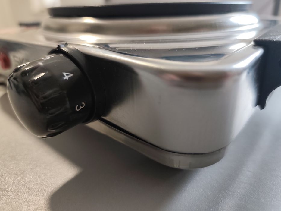 pojedyncza kuchenka elektryczna marki Skive (model KP10881)