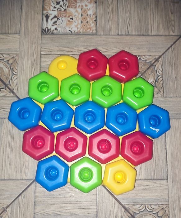 Игрушки в отличном состоянии от 6+месяцев