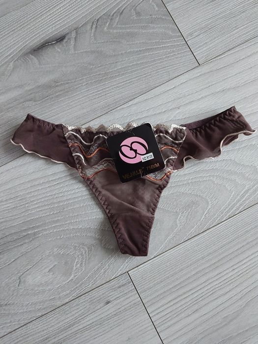 Brązowe stringi r.M