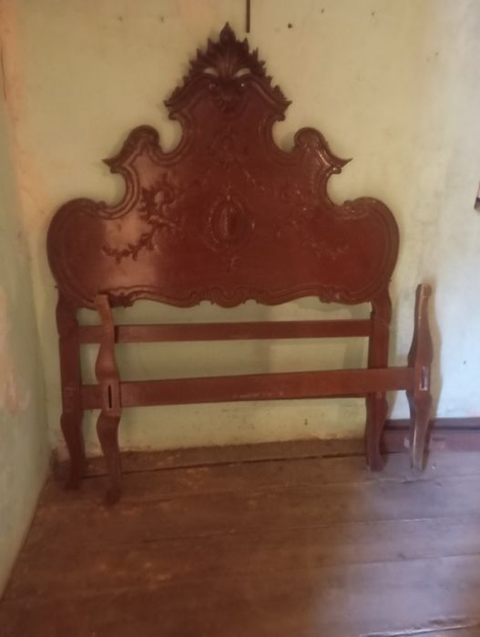 Vendo esta cama muita bonita bom estado