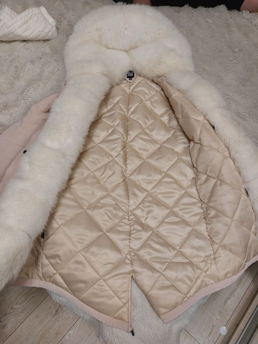 Парка жіноча пудра з Platinum Fox