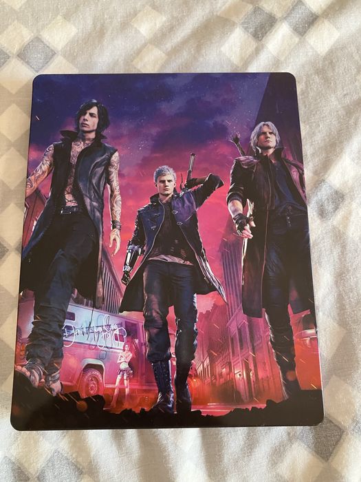Devil May Cry 5 - Edição Steelbook