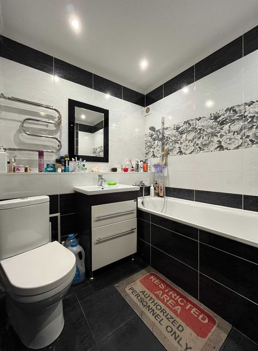 Продається простора 3-на квартира з ремонтом 62м2, р-н Соборності LD