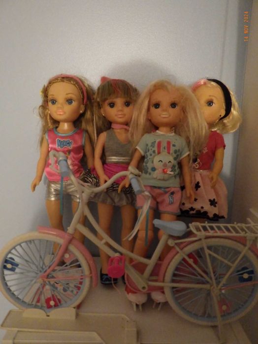 Nancy (6 bonecas + bicicleta + roupas + acessórios)
