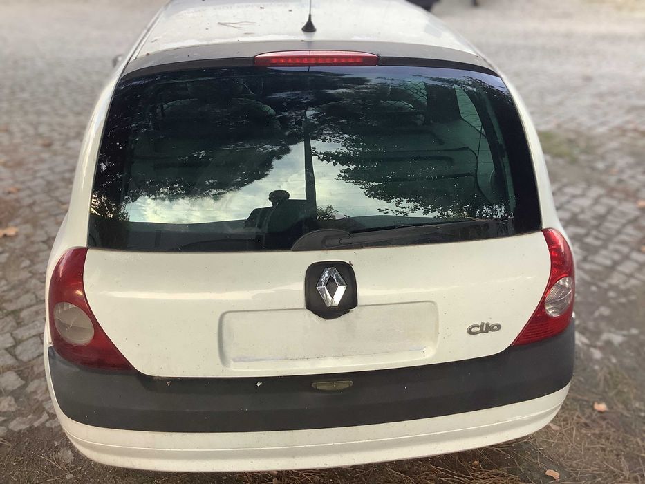 Renault Clio II 1.5 DCi - 2003 - Para peças