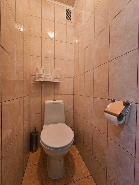 Продам офис 45 кв.м. Бочарова 6