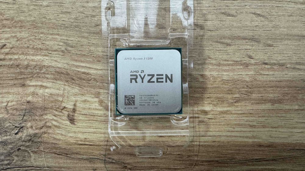 AMD Ryzen 3 1200 BOX — процесор з кулером