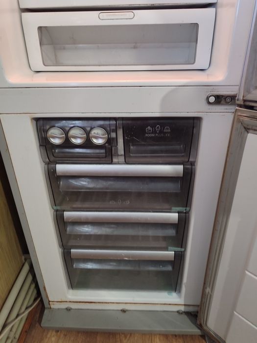 Холодильник     LG