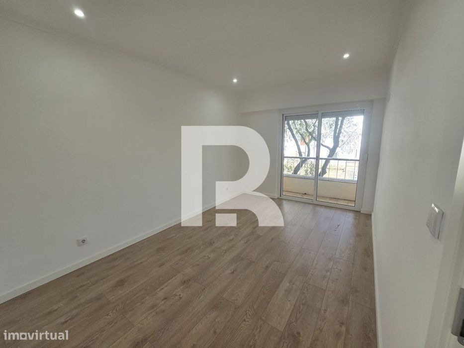 Apartamento T3 totalmente remodelado na Venteira