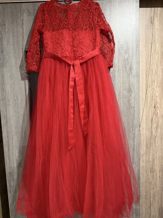 Сукня  червона  )випускна