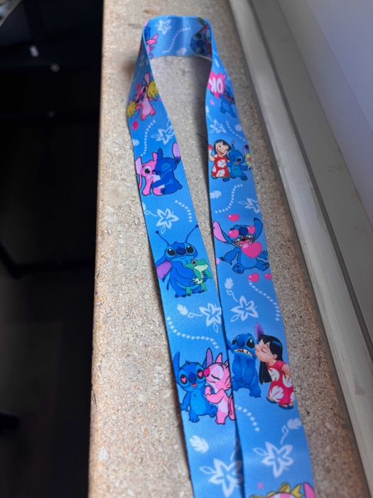 Fita Porta-Chaves / Porta-Cartões – Stitch Estrelado