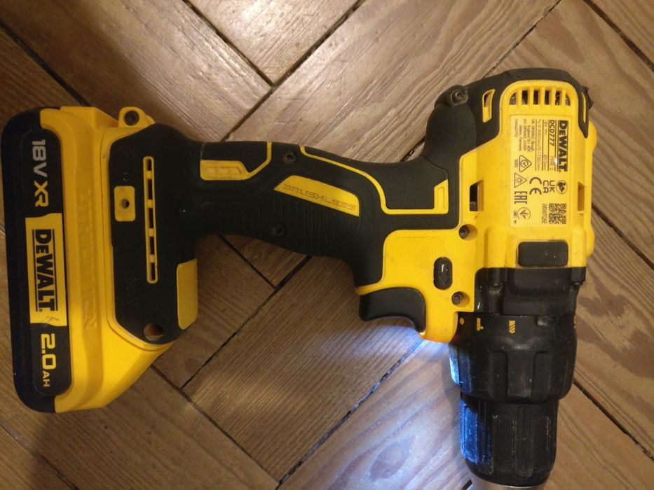 Tenho aparafusadora DEWALT-DCD777-BRUSHLESSS