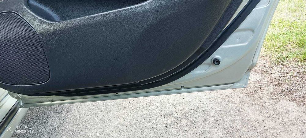 Тойота Авенсіс Т25