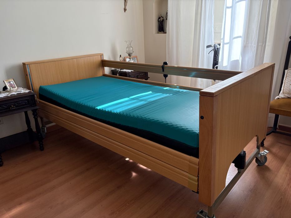 Cama Articulada Be.Plus electrica com elevação em H