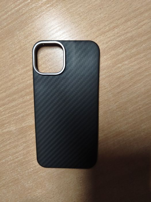 Чохол на iPhone 13, карбоновий