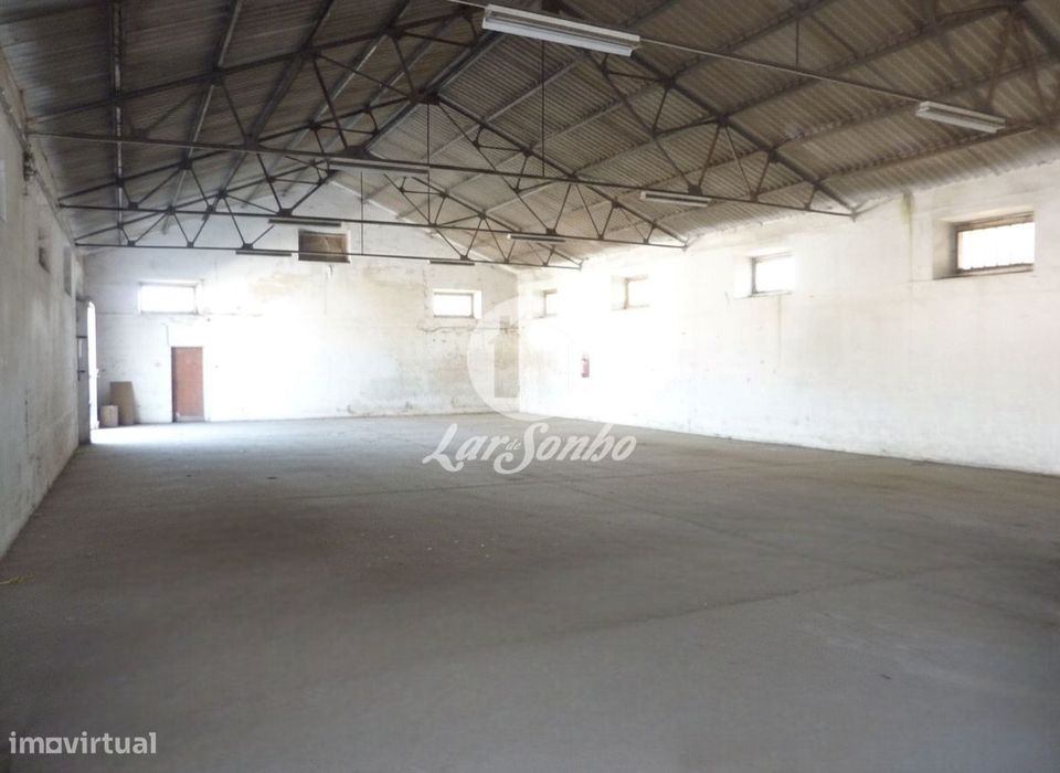 Armazém com 500m² em Amorim, Póvoa de Varzim