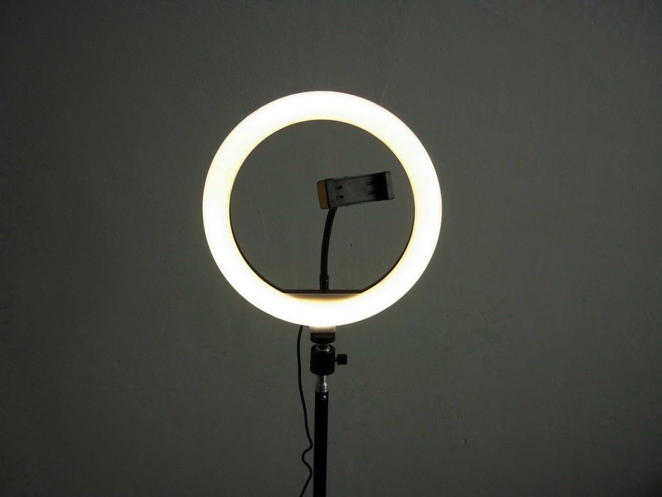 Світлодіодна кільцева лампа 26 ргб см із шарніром на штативі 2,1 м