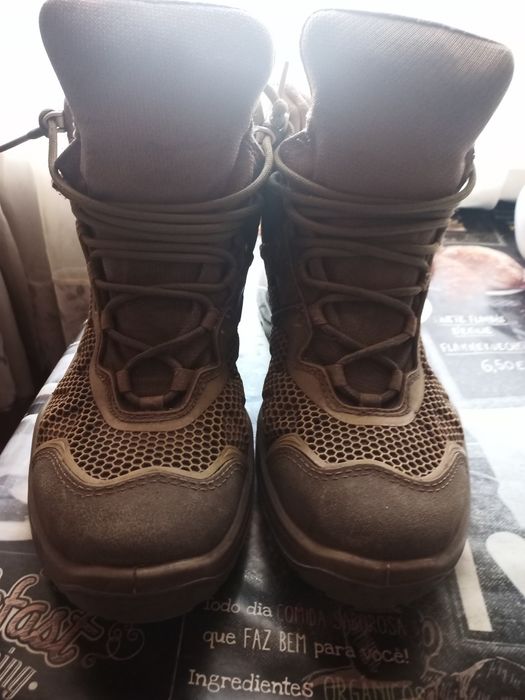 Продам,один день ходили.Берци отличные.Осень,зима,весна