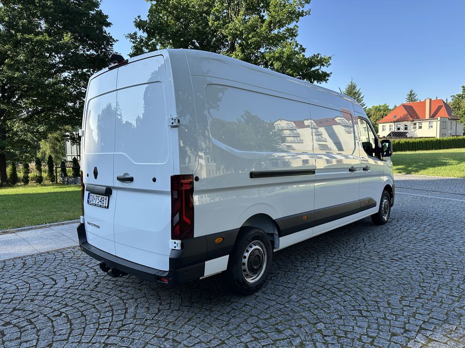 Wynajem Renault Master L4H2 z hakiem Nowy model Super wyposażony !!!