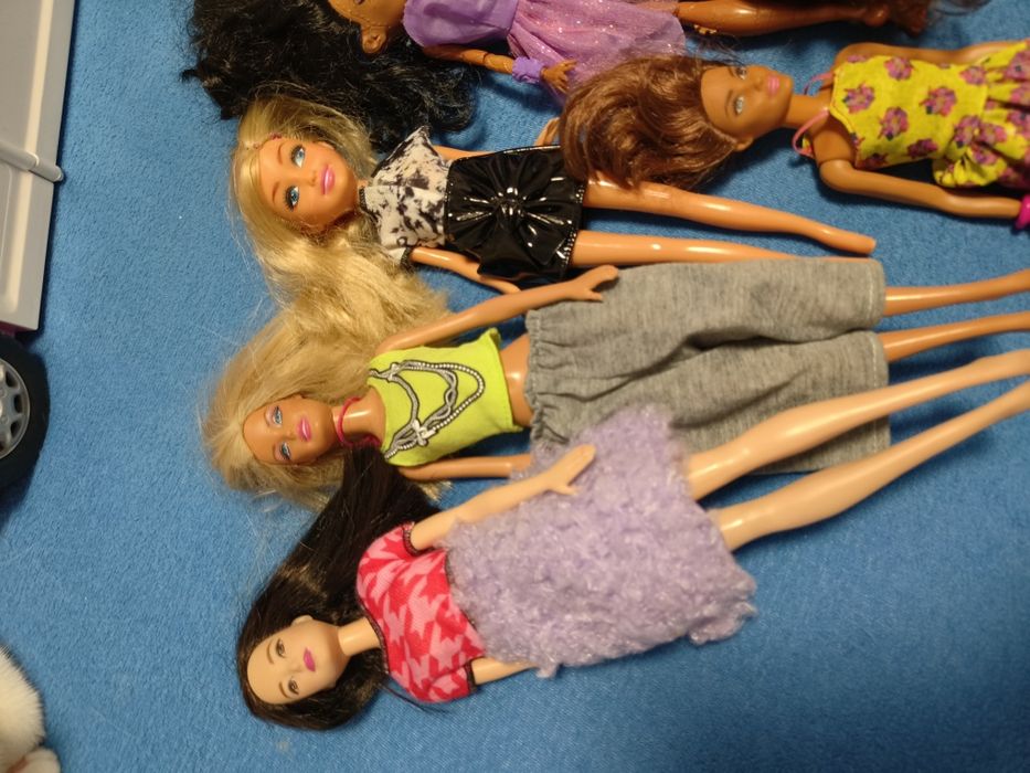 Zestaw Barbie duży samochód, domek, lekarz  gratis lalki barbie