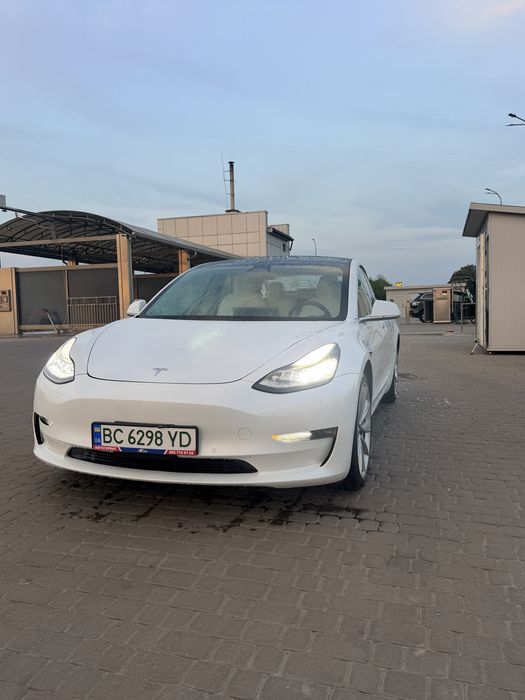 Оренда авто тесла 3 2020 р батарея 75