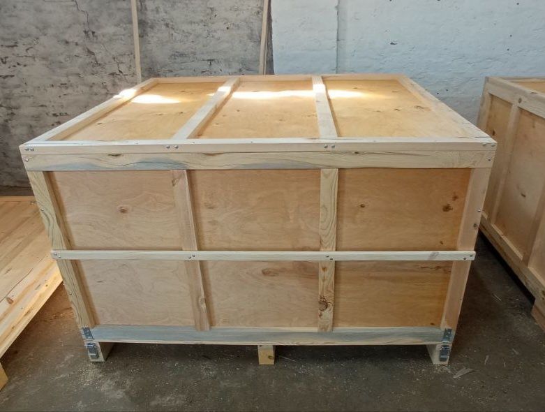 Ящик Дерев'яна тара для зберігання інструментів та техніки