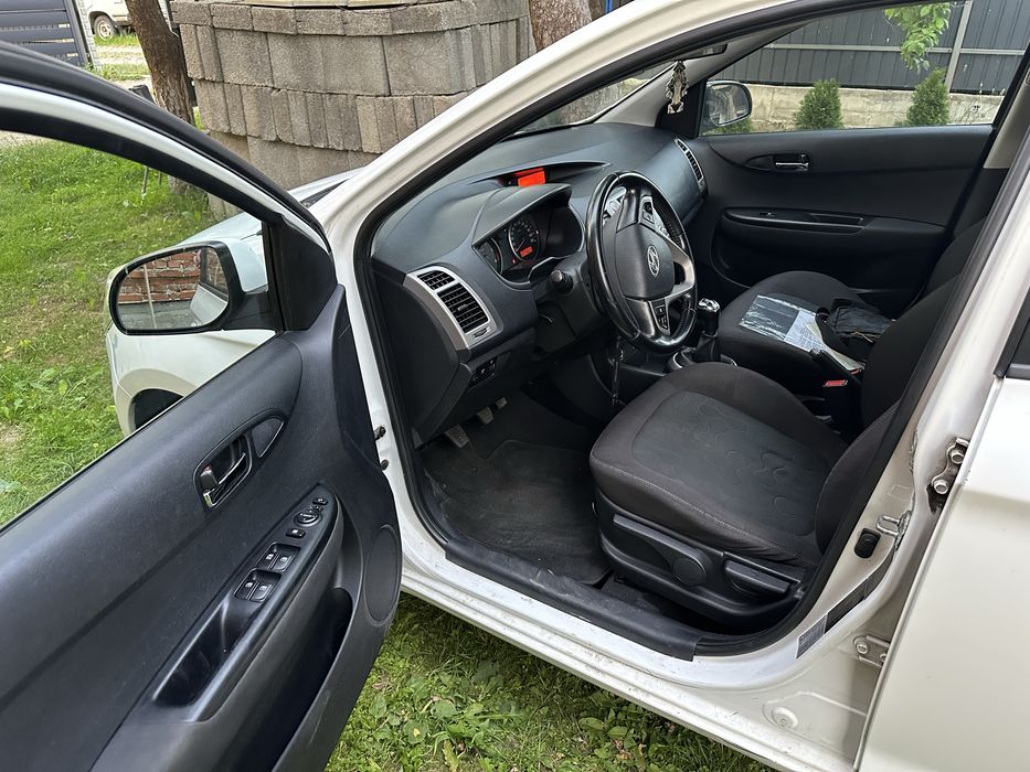 Hyundai i20 PB  2010 1 покоління 1.4 crdi розбірка