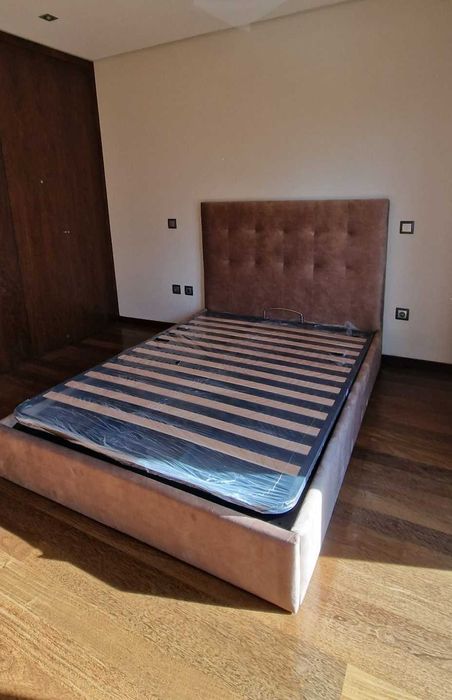 Camas De Casal Estofadas Top de Gama 190x140m Estrado Incluído 199€ !!