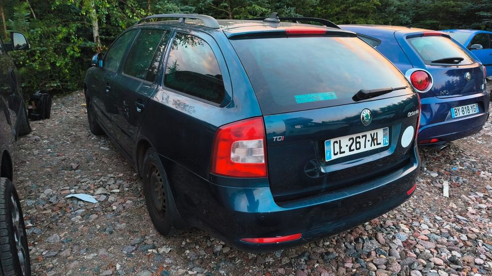 Na części Skoda octavia fl2 fl ll II 2.0tdi cfh anglik 2011r 140km LW5