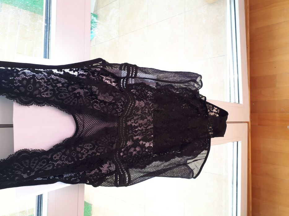 Czarne koronkowe body firmy Etam