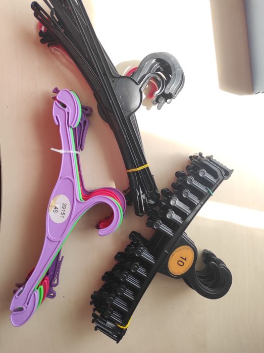 Вешалки б/у 40штук