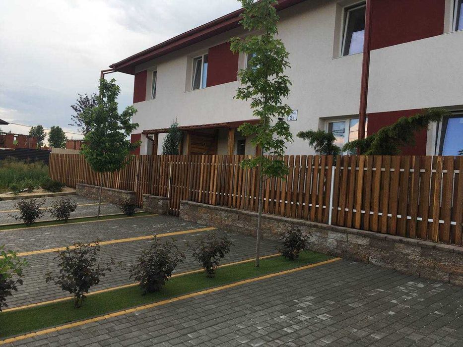 Енергоефективний таунхаус, безперебійне електропостачання, власник