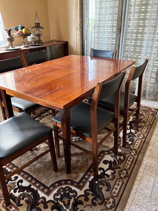 Conjunto de Jantar Vintage – Mesa Extensível + 6 Cadeiras