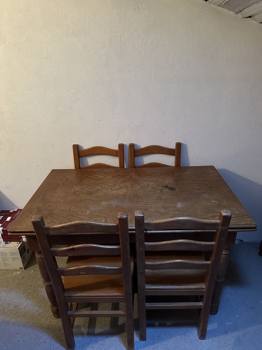 Mesa extensivel de madeira