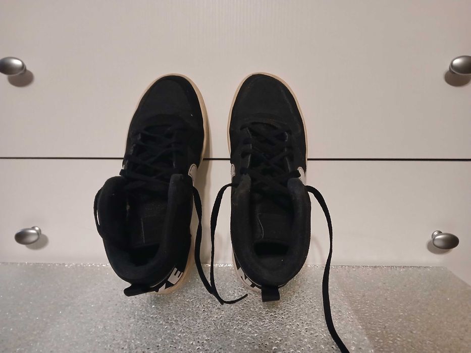 Buty NIKE COURT rozmiar 38