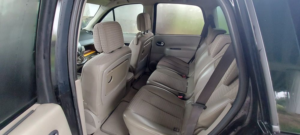 Renault Scenic 7 osobowy hak holowniczy