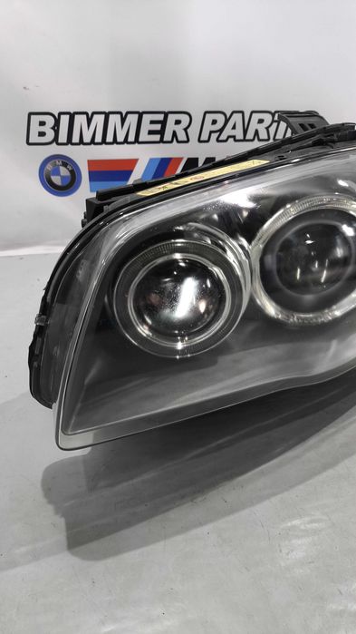 Farol BMW Serie 1 (E81/E82/E87/E88) Esquerdo Xenon Pré-LCI Com Angel Eyes