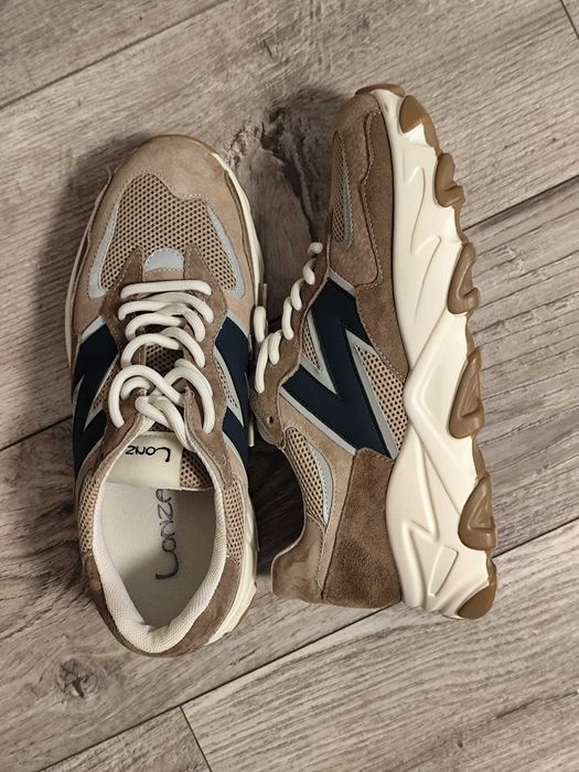 Кросівки Lonza ЖІНОЧІ