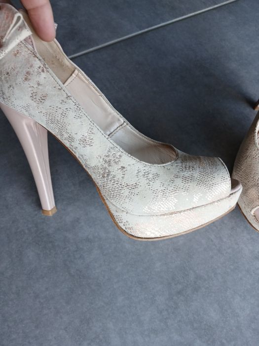 Sapato alto rosa dourado cerimónia festa